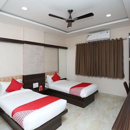 Oyo 15861 Hotel Shivganga Comfort Zone Rāipur Zewnętrze zdjęcie